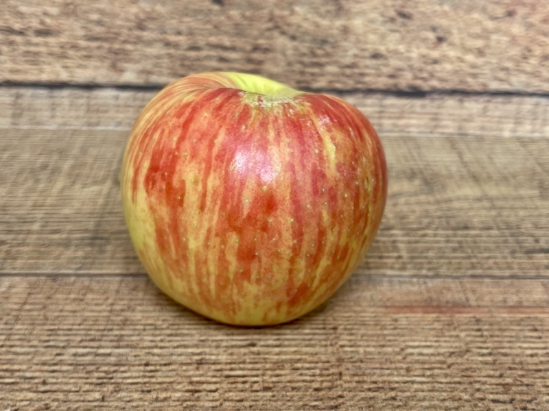 Fresh Organic Honeycrisp Apple